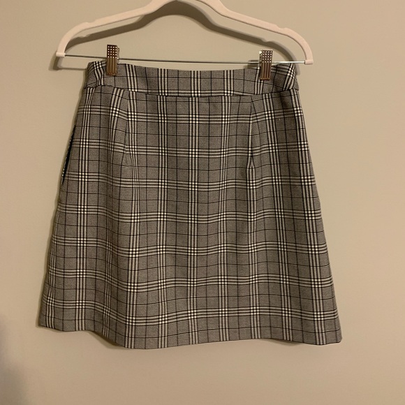 PLAID WRAP MINISKIRT - Picture 2 of 3